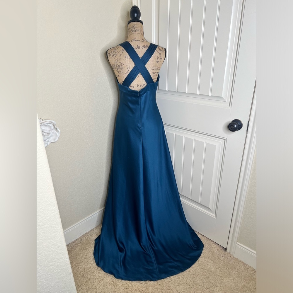 Calvin Klein Dark Ocean Blue/Green Satin Halter Formal Gown with Train Sz 10 - Picture 13 of 13